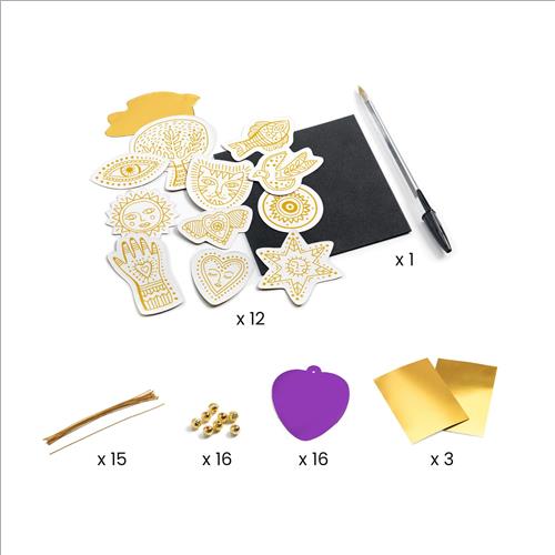 incisione. amuleti in metallo